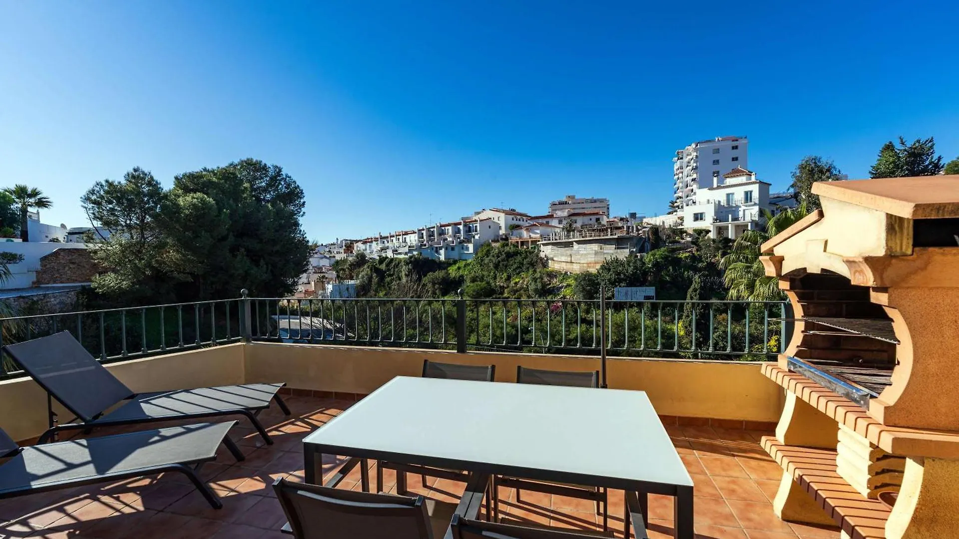 Jardines De Burriana 33 Apartment Nerja
